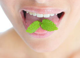 Keep Your Breath Fresh With Natural Foods